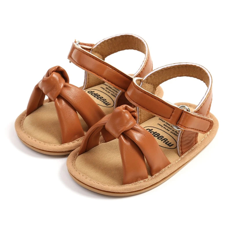Neutral baby girl summer shoes